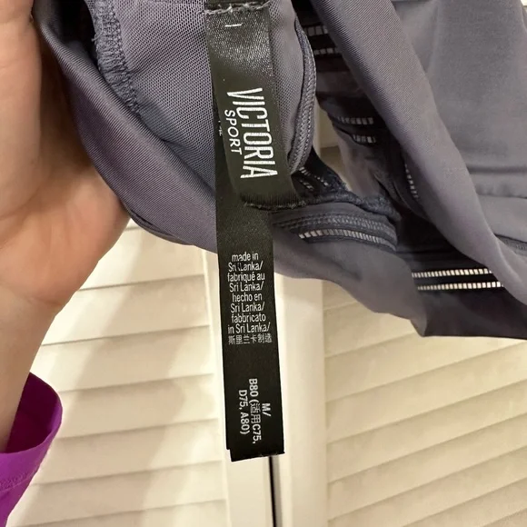 Victoria Secret Sport Plunge Long Line Sports Bra Size M - Picture 2 of 4